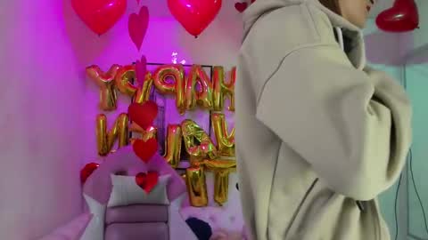 Snapshot of tamara_slimx chatting on 02-16-25, 02:53 Tamara online show from 02-16-25, 02:53