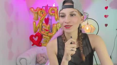 Snapshot of tamara_slimx chatting on 02-18-25, 06:48 Tamara online show from 02-18-25, 06:48