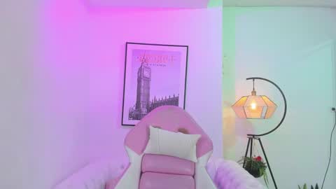 Snapshot of tamara_slimx chatting on 02-20-25, 03:45 Tamara online show from 02-20-25, 03:45