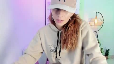 Snapshot of tamara_slimx chatting on 03-09-25, 03:43 Tamara online show from 03-09-25, 03:43