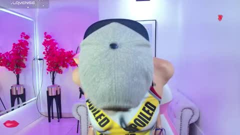 Snapshot of tamara_slimx chatting on 10-25-25, 10:59 Tamara online show from 10-25-25, 10:59