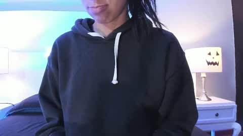 Tamy  online show from 10-28-25, 12:19