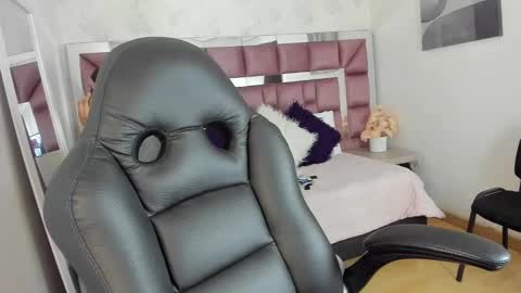 Snapshot of tamararose11 chatting on 03-06-25, 09:25 Tami online show from 03-06-25, 09:25