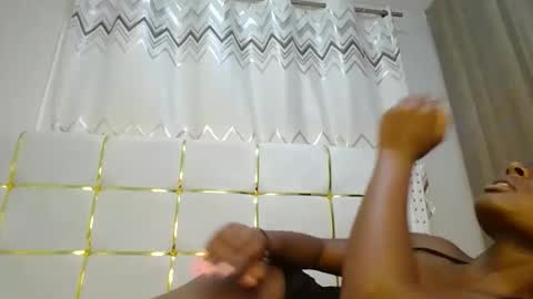 Snapshot of tamia538235 chatting on 01-20-25, 06:21 tamia online show from 01-20-25, 06:21