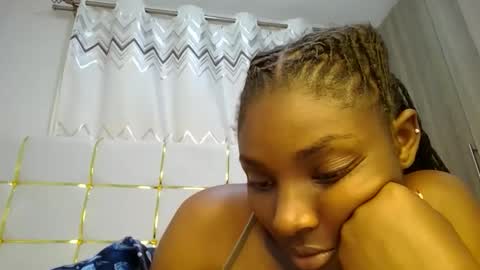 Snapshot of tamia538235 chatting on 02-19-25, 12:25 tamia online show from 02-19-25, 12:25