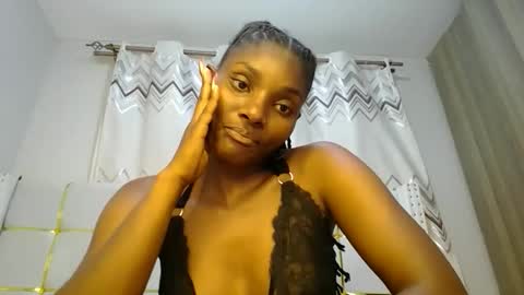 Snapshot of tamia538235 chatting on 02-22-25, 08:53 tamia online show from 02-22-25, 08:53