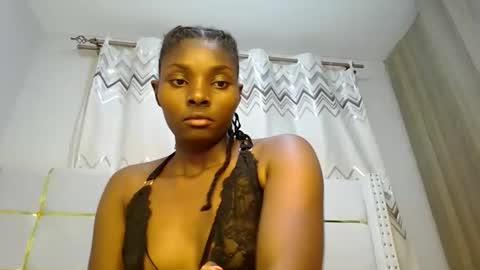 Snapshot of tamia538235 chatting on 02-26-25, 06:43 tamia online show from 02-26-25, 06:43