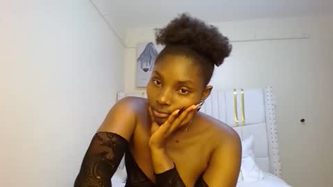 Snapshot of tamia538235 chatting on 10-24-25, 11:45 tamia online show from 10-24-25, 11:45