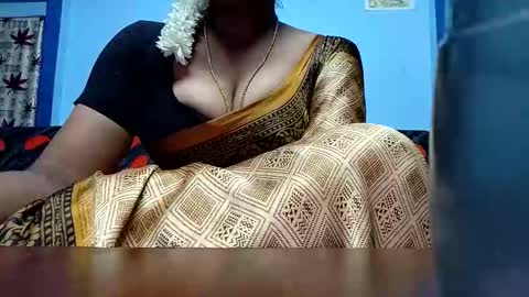 Snapshot of tamilmadhi520 chatting on 05-18-26, 06:14 tamilmadhi520 online show from 05-18-26, 06:14