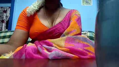 Snapshot of tamilmadhi520 chatting on 05-26-26, 05:53 tamilmadhi520 online show from 05-26-26, 05:53