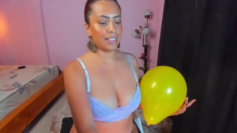 Snapshot of tammy_evans chatting on 12-27-24, 10:48 TAMARA online show from 12-27-24, 10:48