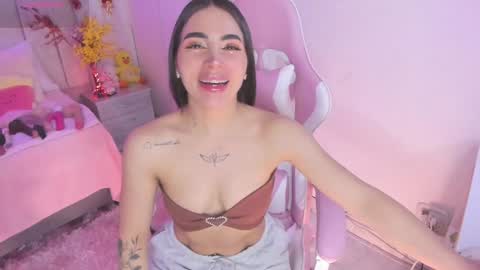 Snapshot of tammy_w chatting on 12-14-24, 08:08 Tammy online show from 12-14-24, 08:08