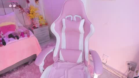 Snapshot of tammy_w chatting on 12-15-24, 12:07 Tammy online show from 12-15-24, 12:07