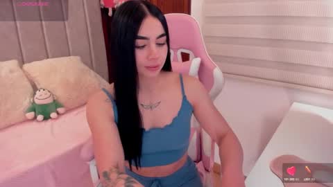 Snapshot of tammy_w chatting on 10-10-25, 08:19 Tammy online show from 10-10-25, 08:19