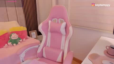 Snapshot of tammy_w chatting on 10-23-25, 04:28 Tammy online show from 10-23-25, 04:28