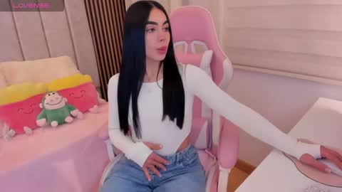 Snapshot of tammy_w chatting on 10-25-25, 06:46 Tammy online show from 10-25-25, 06:46