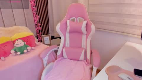 Snapshot of tammy_w chatting on 12-03-25, 08:40 Tammy online show from 12-03-25, 08:40