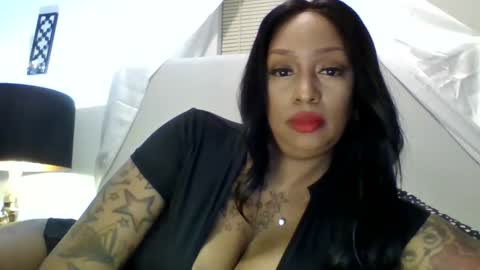 Snapshot of tammygold chatting on 01-15-25, 10:13 Tammygold online show from 01-15-25, 10:13
