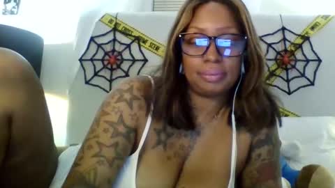 Snapshot of tammygold chatting on 10-25-25, 01:13 Tammygold online show from 10-25-25, 01:13