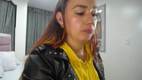 Snapshot of tammyparker_ chatting on 01-14-25, 03:22 Tammara online show from 01-14-25, 03:22