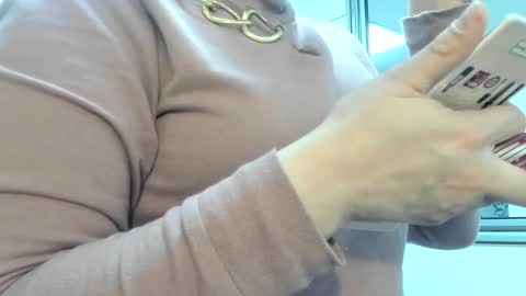 Snapshot of tammyparker_ chatting on 02-14-25, 04:26 Tammara online show from 02-14-25, 04:26