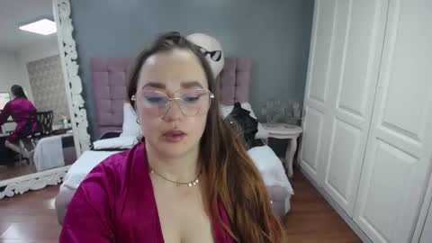 Snapshot of tammyparker_ chatting on 09-18-25, 04:47 Tammara online show from 09-18-25, 04:47