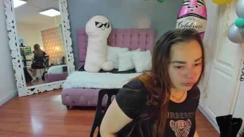 Snapshot of tammyparker_ chatting on 10-01-25, 03:01 Tammara online show from 10-01-25, 03:01