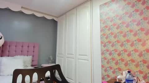 Snapshot of tammyparker_ chatting on 10-22-25, 03:18 Tammara online show from 10-22-25, 03:18