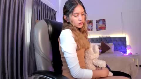 Tamy  online show from 10-15-25, 07:58