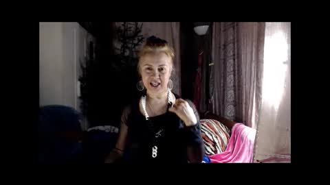 Snapshot of tanganiika chatting on 01-17-25, 11:40 Milena online show from 01-17-25, 11:40