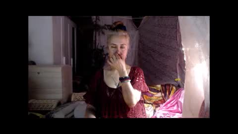 Snapshot of tanganiika chatting on 12-13-25, 08:14 Milena online show from 12-13-25, 08:14