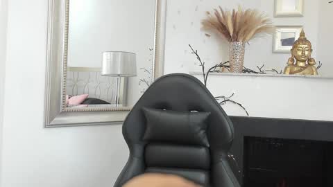 TaniaCarter online show from 01-30-25, 09:14