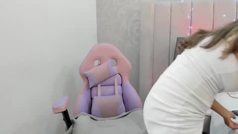 TaniaCarter online show from 02-11-25, 03:18