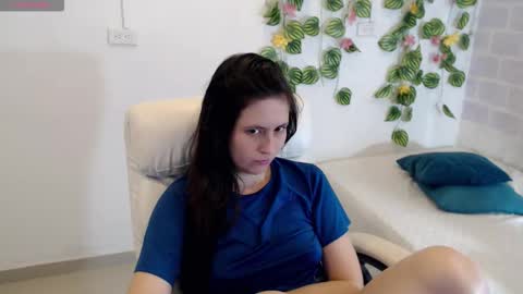 Tania  online show from 11-21-25, 03:00