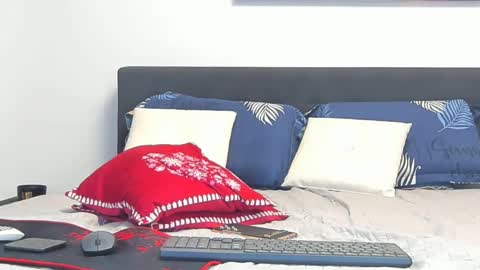 Snapshot of taniaforbs chatting on 12-03-24, 08:06 taniaforbs online show from 12-03-24, 08:06