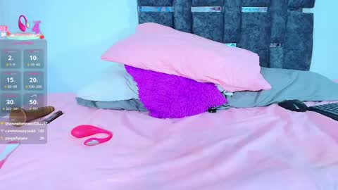 Tania online show from 04-25-26, 01:41