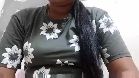 taniya_roy4628 online show from 04-20-26, 02:25