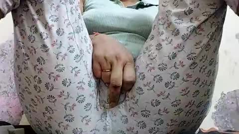 taniya_roy4628 online show from 04-26-26, 01:58