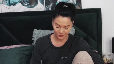 tanyaGrey online show from 12-29-24, 08:11