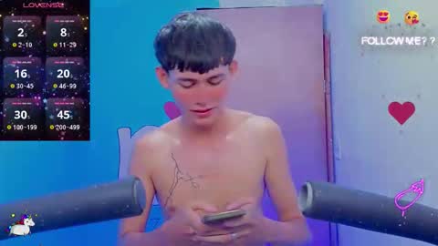 Snapshot of tanjiro_cute chatting on 06-07-26, 04:05 Andres online show from 06-07-26, 04:05