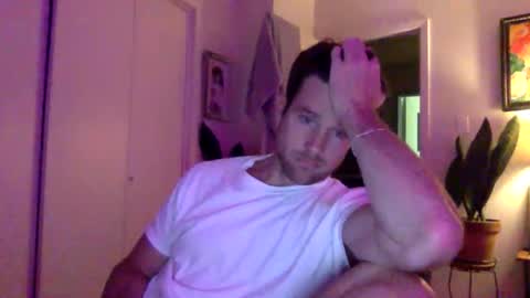 Dr. Love online show from 11-21-25, 01:26