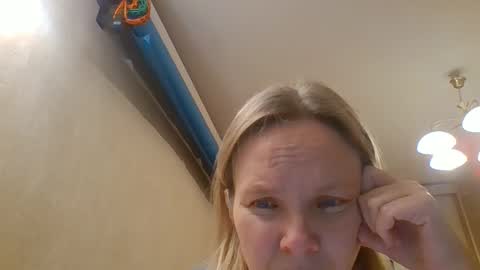 Snapshot of tanystar chatting on 12-04-25, 02:37 tanystar online show from 12-04-25, 02:37