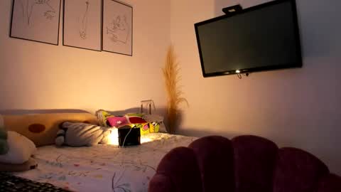 Dani independent model  online show from 11-30-25, 08:13