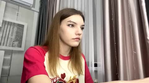 Mia online show from 02-28-26, 09:10