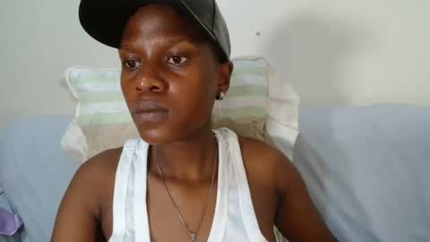 Snapshot of tarajeen chatting on 10-19-25, 04:18 Tara online show from 10-19-25, 04:18