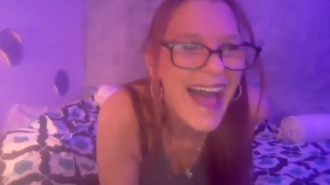Snapshot of taralynn7136 chatting on 01-19-25, 09:01 tara lynn online show from 01-19-25, 09:01