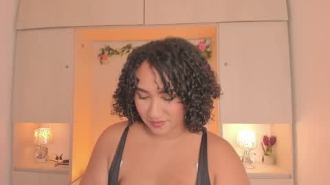  T A R A  online show from 10-22-25, 04:24