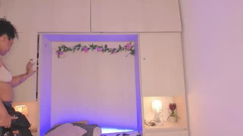  T A R A  online show from 11-01-25, 04:47