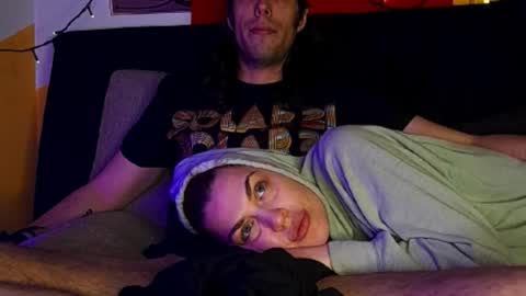 T  J   online show from 10-29-25, 07:54