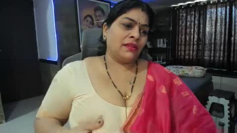 Snapshot of tarivishu23 chatting on 12-10-24, 04:45 tarivishu23 online show from 12-10-24, 04:45